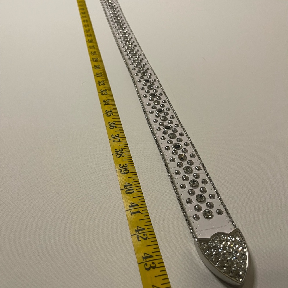 Elegant White Studded Belt with Silver Accents - Picture 5 of 8